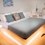 Luxury Castello With Pool & Sauna Near Old Town *