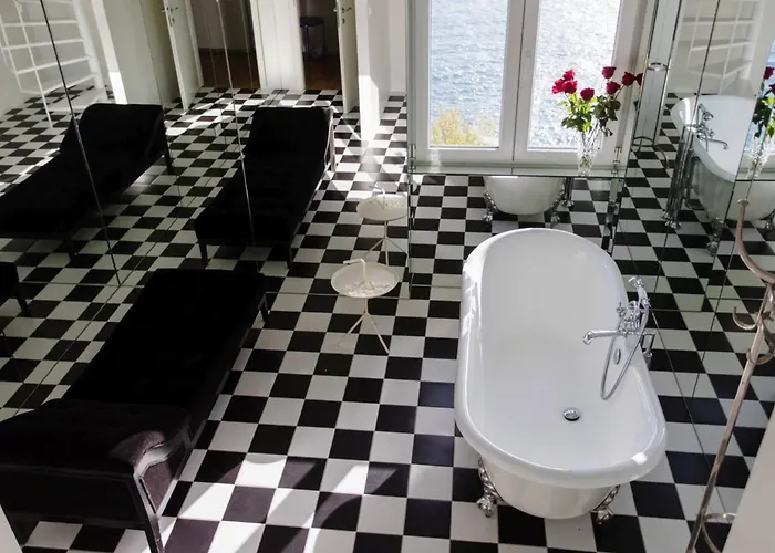 Luxury Castello With Pool & Sauna Near Old Town Willa *
