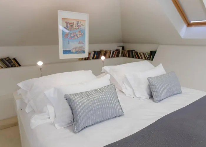 Luxury Castello With Pool & Sauna Villa *