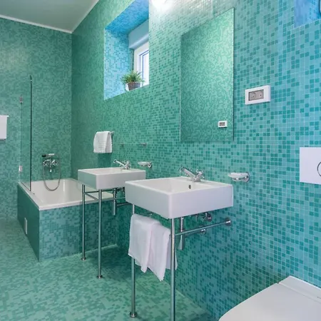 Villa Luxury Castello With Pool & Sauna Near Old Town